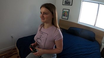 Безудержная страсть между родственниками: она не смогла устоять перед похотливым братом