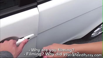 Спонтанный секс на крыльях удачи: русская шкура на BMW получает яркий оргазм и проглатывает сперму!