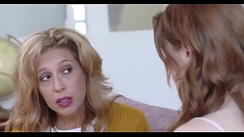 Парочка в первобытном мире страсти: их безудержное желание и бесконечный экстаз